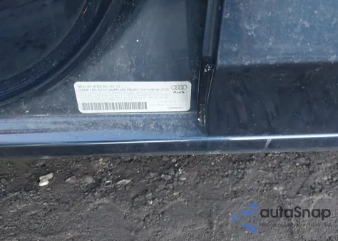 2010 Audi A4 2.0T Premium из США, поврежденный, VIN WAUDFBFL3AN058909